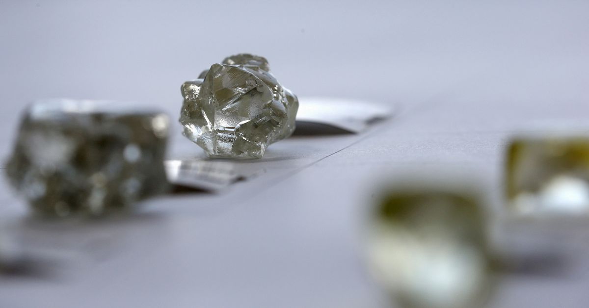Diamond miner De Beers returns to Angola after ten-year absence